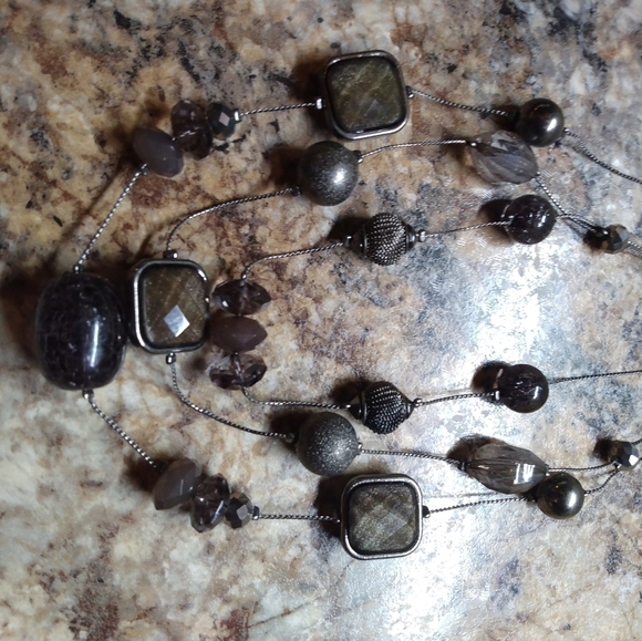 NY Collection 3 Layer Beaded Necklace - Picture 5 of 9